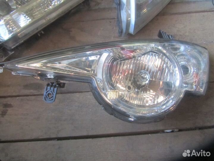 Фара левая SsangYong Actyon (C100) 2007