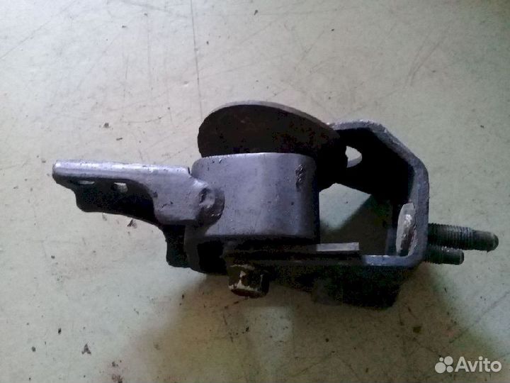 Опора двигателя (подушка двс) задняя 12371-28010 T