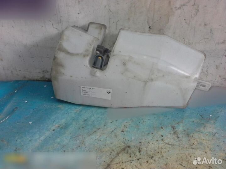 Бачок омывателя лобового стекла Renault Duster 201
