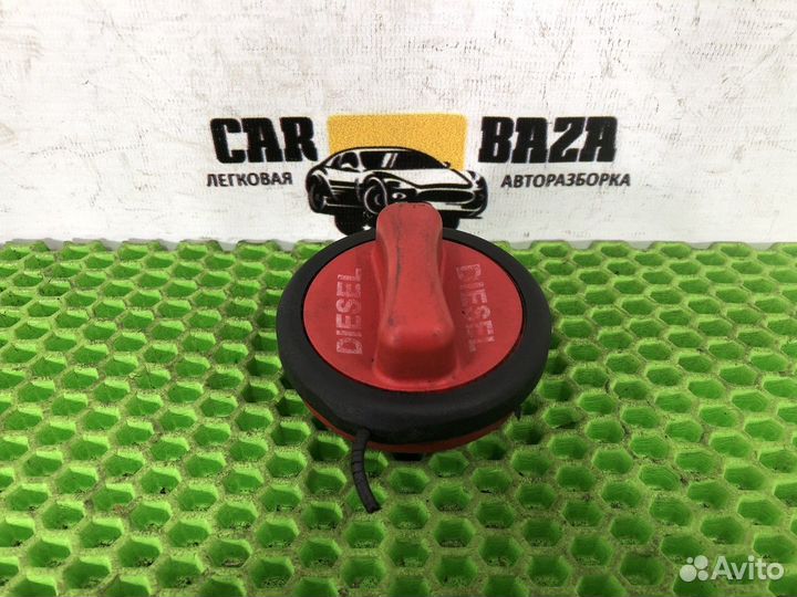 Крышка заливной горловины топливного бака