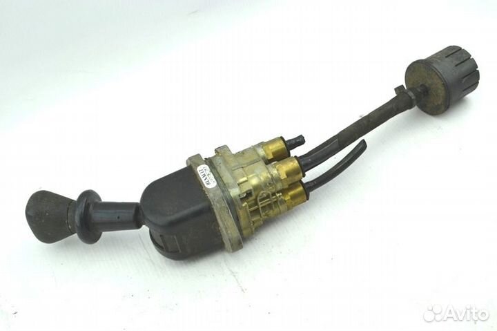 Кран ручного тормоза renault trucks Magnum Dxi (01