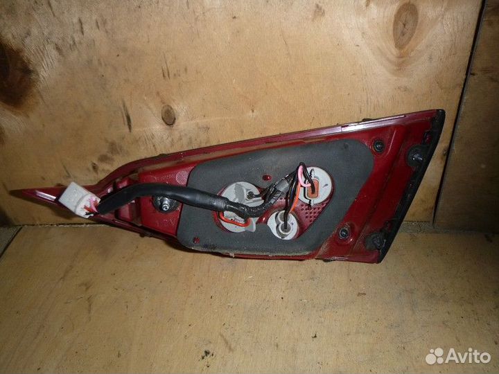 Фонарь задний внутренний левый hyundai solaris 201