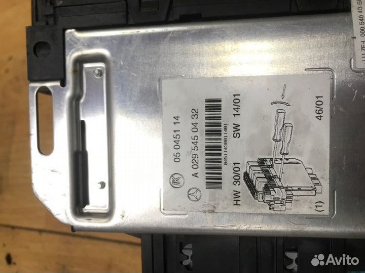 Блок предохранителей Mercedes S-Class W220 2001