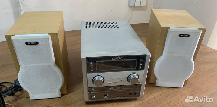 Музыкальный центр BBK ABS530T