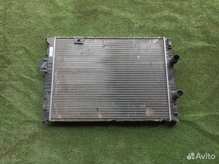 Радиатор охлаждения двигателя Nissan Qashqai J10