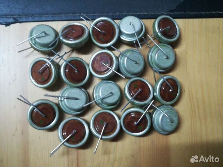 Конденсаторы К52-2 новые 19шт.200мкф,50в 12.87г