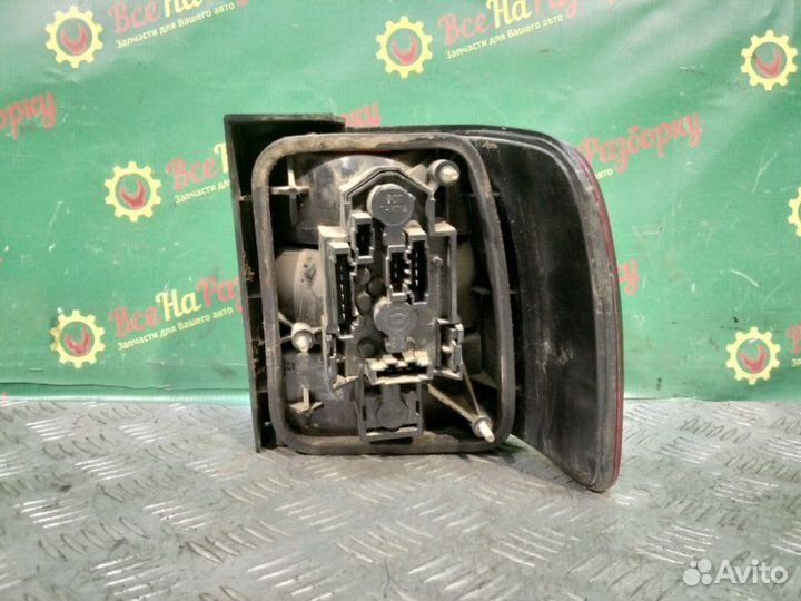 Фонарь задний левый Volkswagen Passat B4 седан 1.8