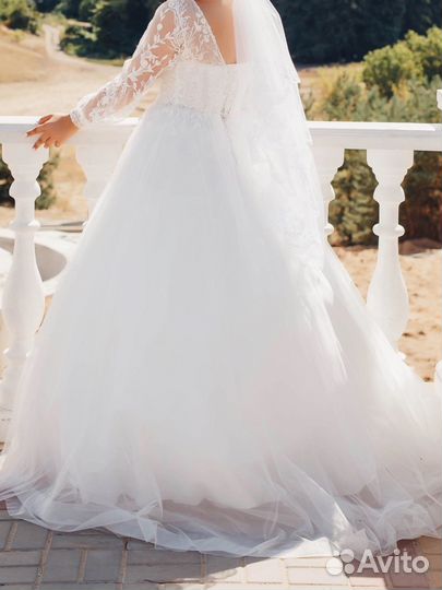 Свадебное платье