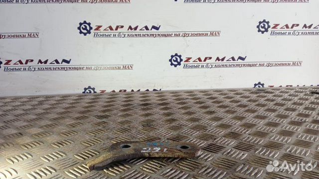 Кронштейн подшипника левый Man Tgl