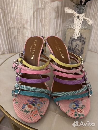 Босоножки Kurt Geiger 40,5 маломерят на 39