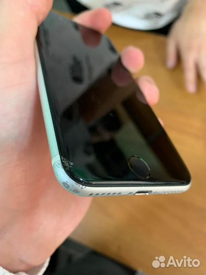 iPhone SE (2020), 128 ГБ