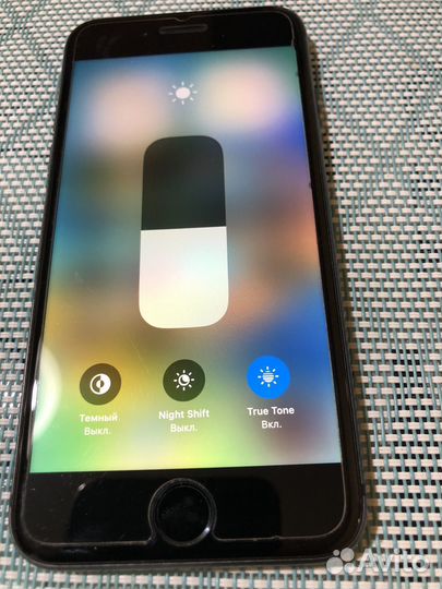 iPhone 8, 64 ГБ