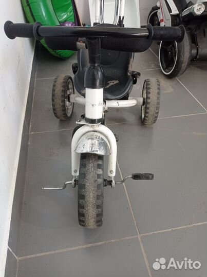 Трехколесный велосипед