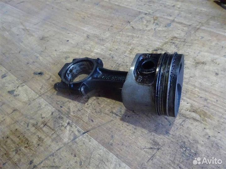 Поршень с шатуном ваз 2110
