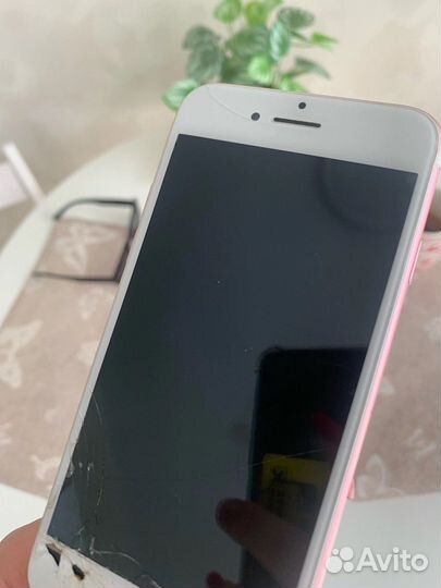 Телефон iPhone 7