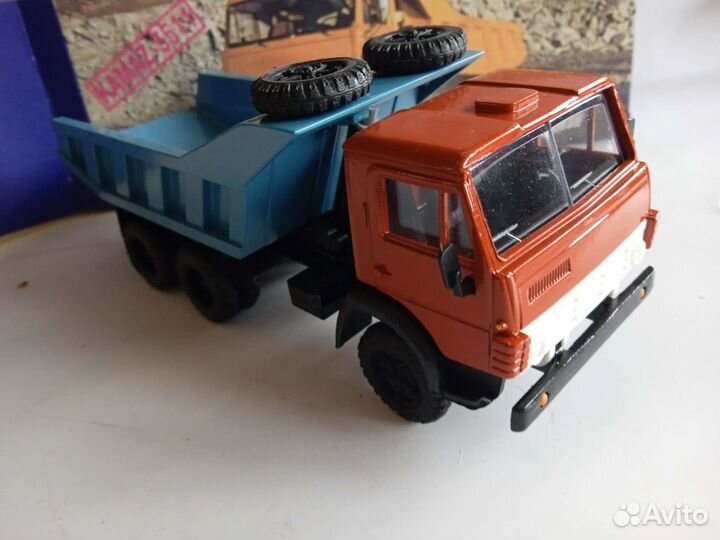 Камаз самосвал 55111