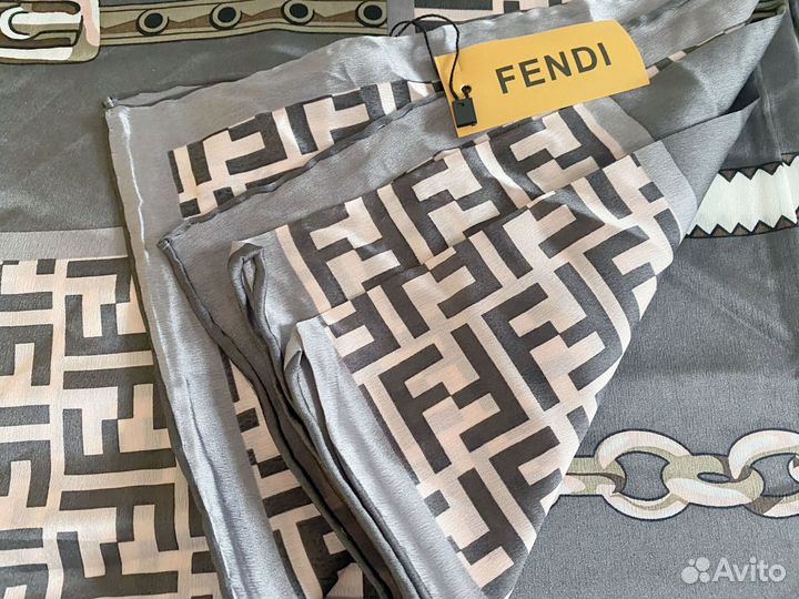 Платок из шелка Fendi
