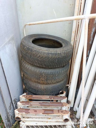 Goodyear UltraGrip 235/65 R17