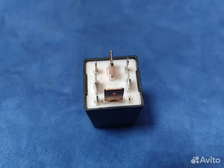 Реле топливного насоса VW/Audi