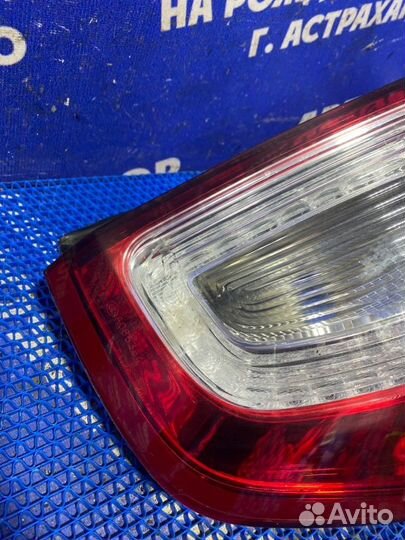 Задний правый фонарь Ford Explorer внедорожник KX