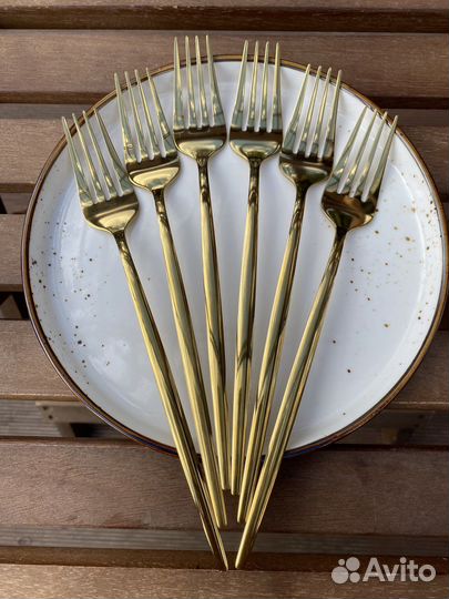 Набор столовых приборов на 6 персон