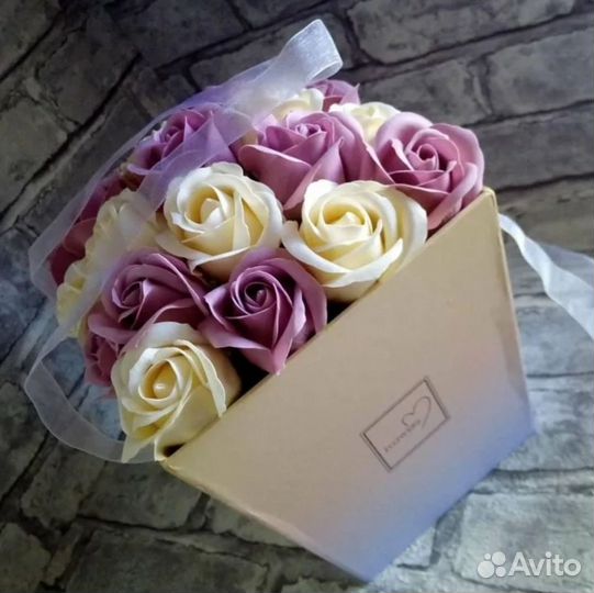 11 Роз из мыла в подарочной коробке