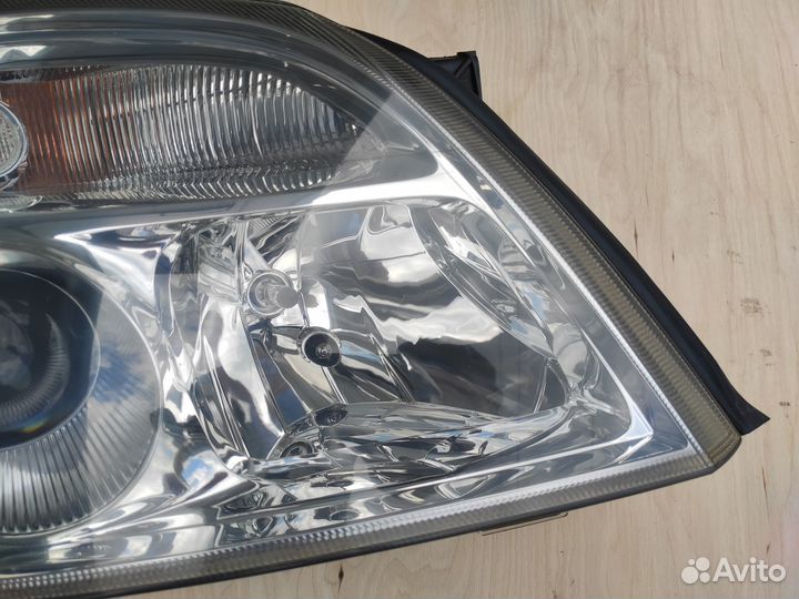 Фара правая на Opel Vectra C Дорестайлинг