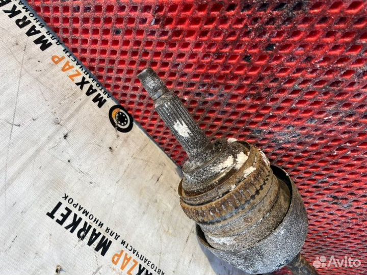 Привод передний правый Chevrolet Niva 1.7 2012