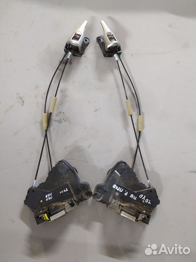 Замок двери передней Toyota Corolla E150