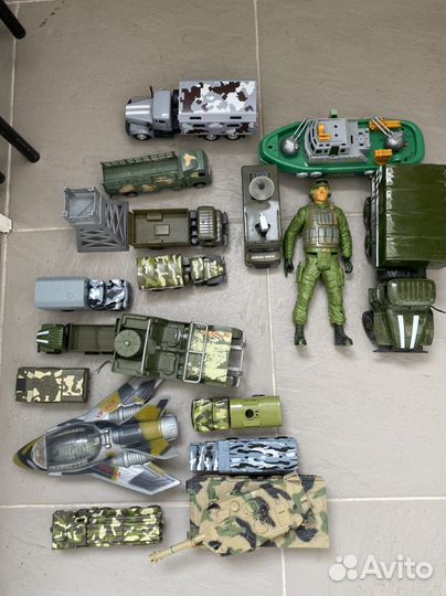 Машинки военные