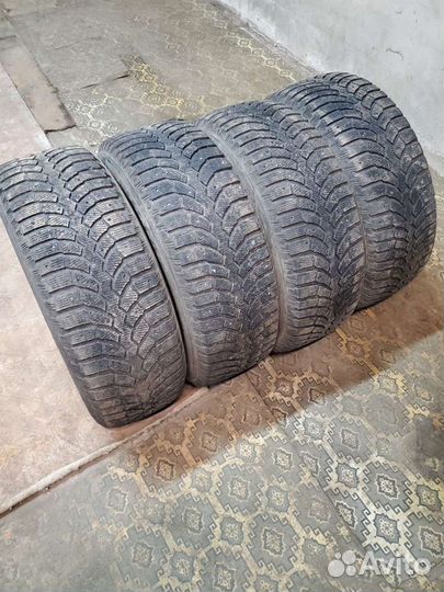 Bridgestone Ice Cruiser 7000 275/65 R17