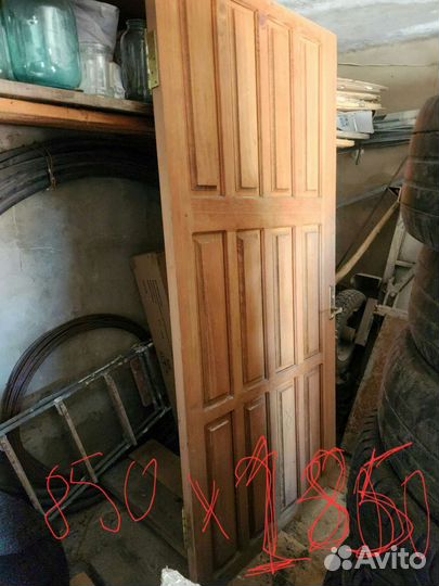 Двери межкомнатные из массива