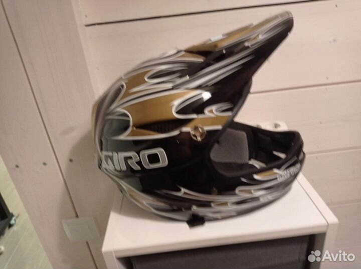 Велошлем giro взрослый