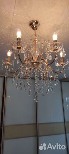 Хрустальная люстра
