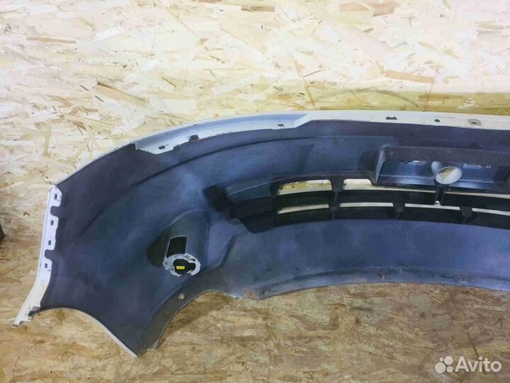 Бампер передний Дорест Nissan Serena C25 Белыйдефе