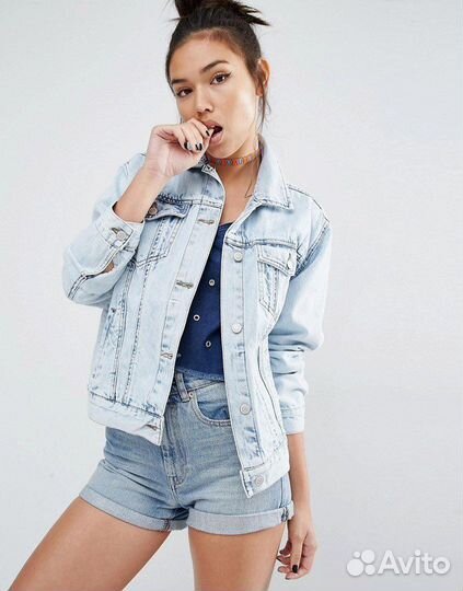 Джинсовая куртка Pull&bear с принтом Чудо-женщина