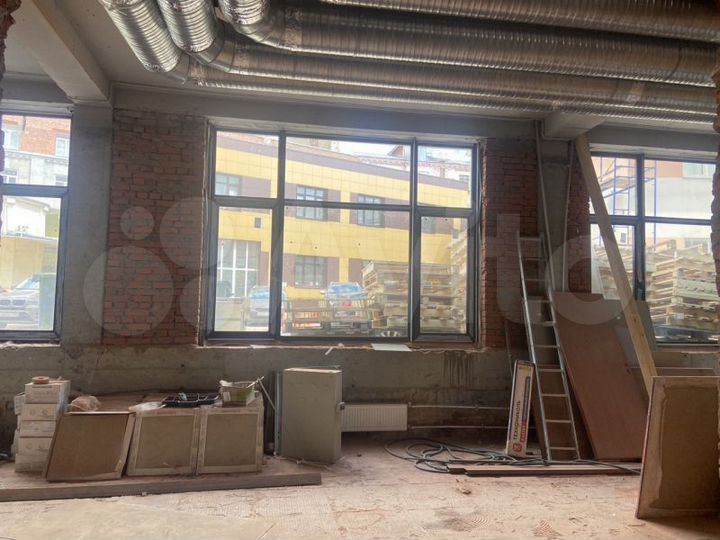 Продам торговое помещение, 373 м²