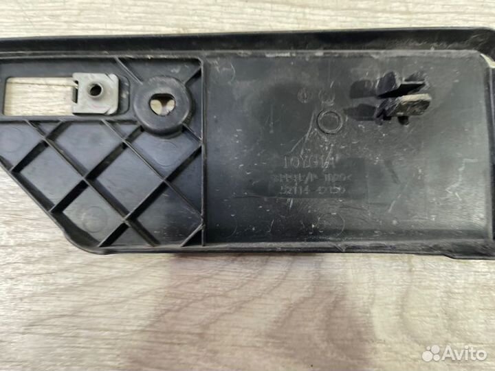 Площадка номера Toyota Rav 4 Xa 50