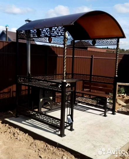 Мангал с крышей