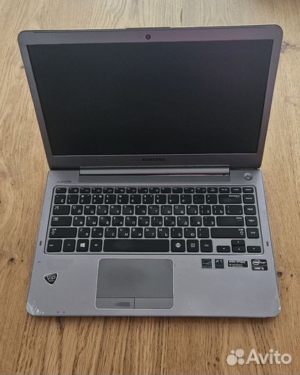 Ноутбук Samsung NP530U4C