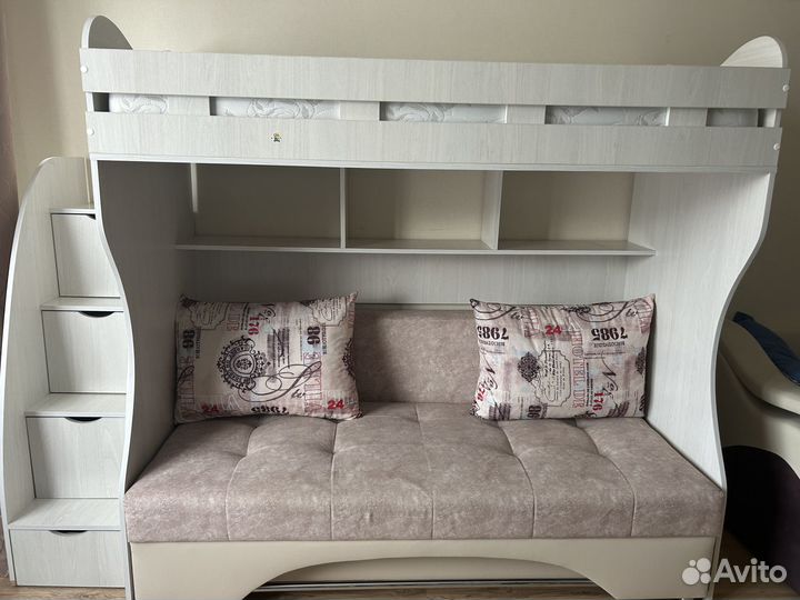 Продаю двухъярусную кровать