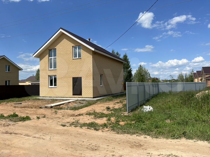 Дом 141 м² на участке 8 сот.