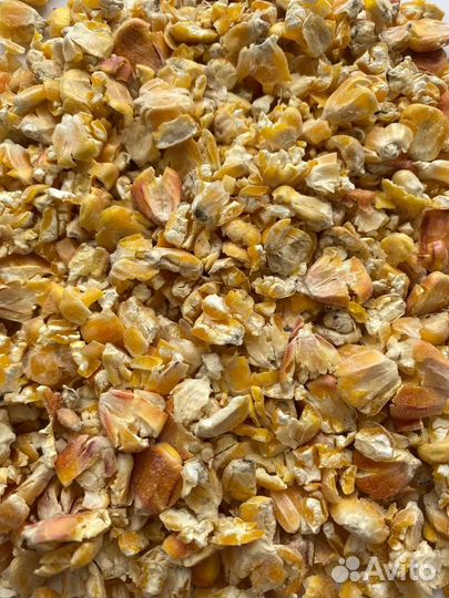 Корм для лошадей и крс