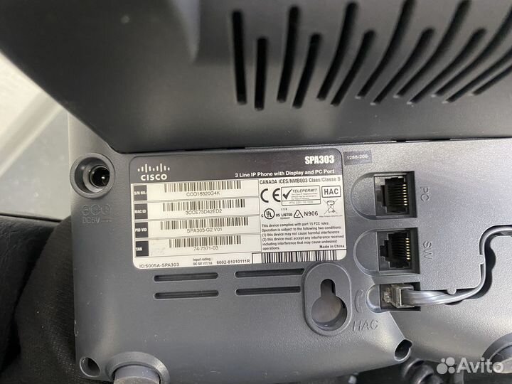 IP-телефон Cisco SPA 303