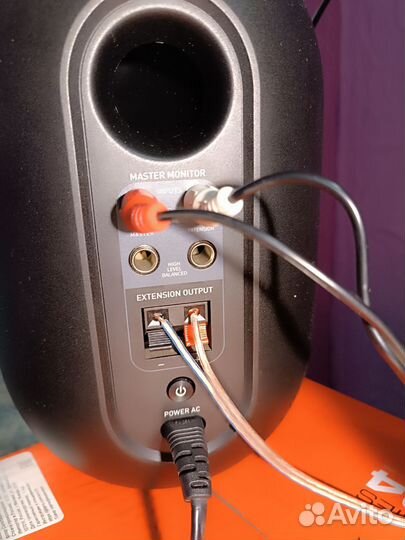 Студийные мониторы JBL 104 (60вт)