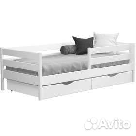 Кровать детская из массива дерева