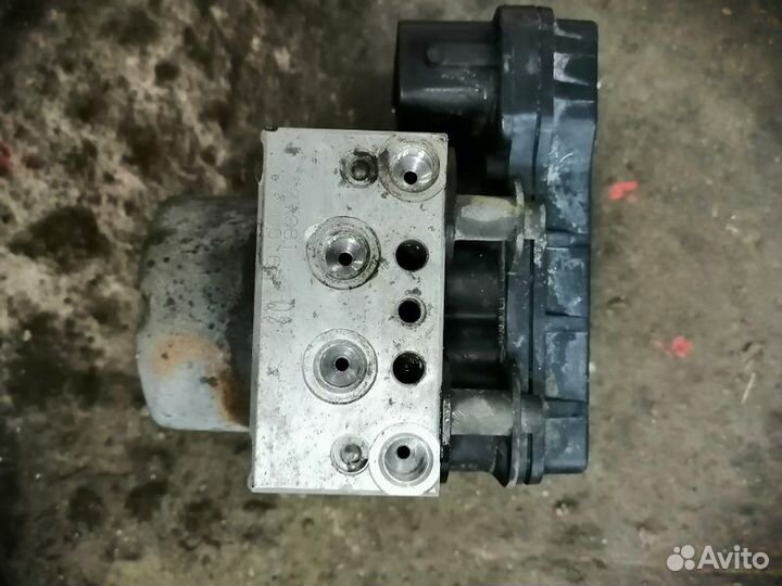Блок abs Mitsubishi Dingo CQ2A 4G15 2001