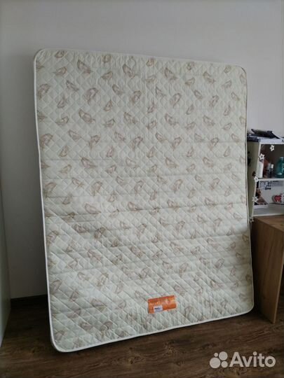 Матрас 160х200 бу
