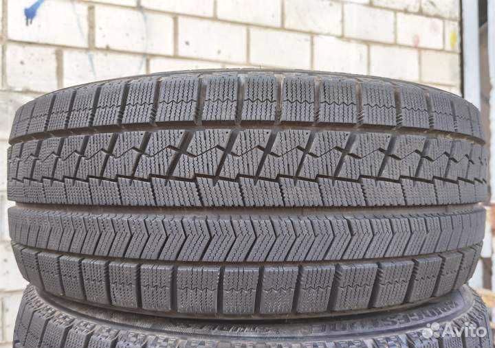 Bridgestone Blizzak VRX 225/40 R18 97V