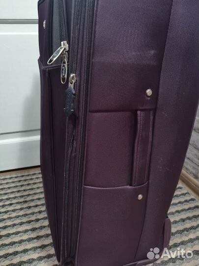 Чемодан на колёсах большой